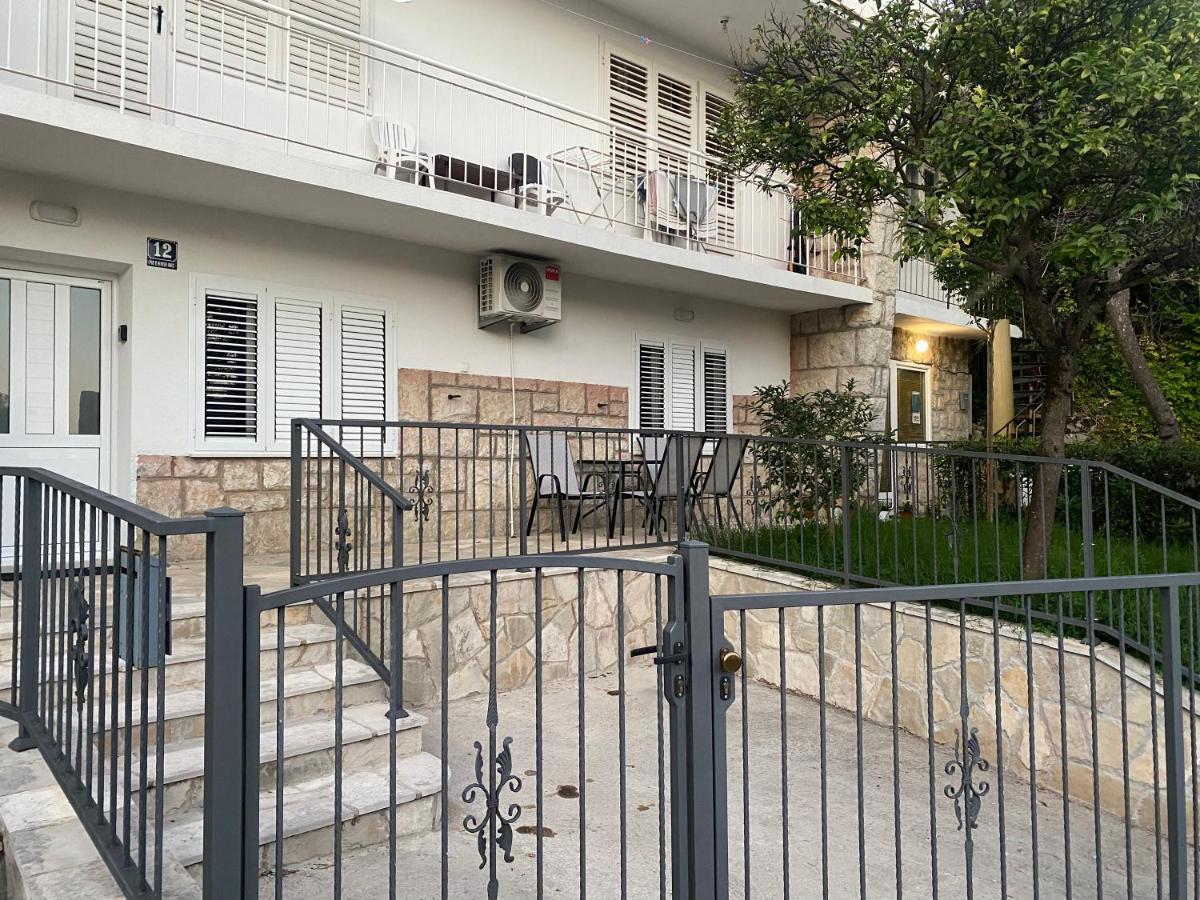 Napjacu With Own Parking And Garden Appartement Herceg Novi Buitenkant foto